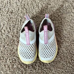 🛍️3 for $12 // water shoes